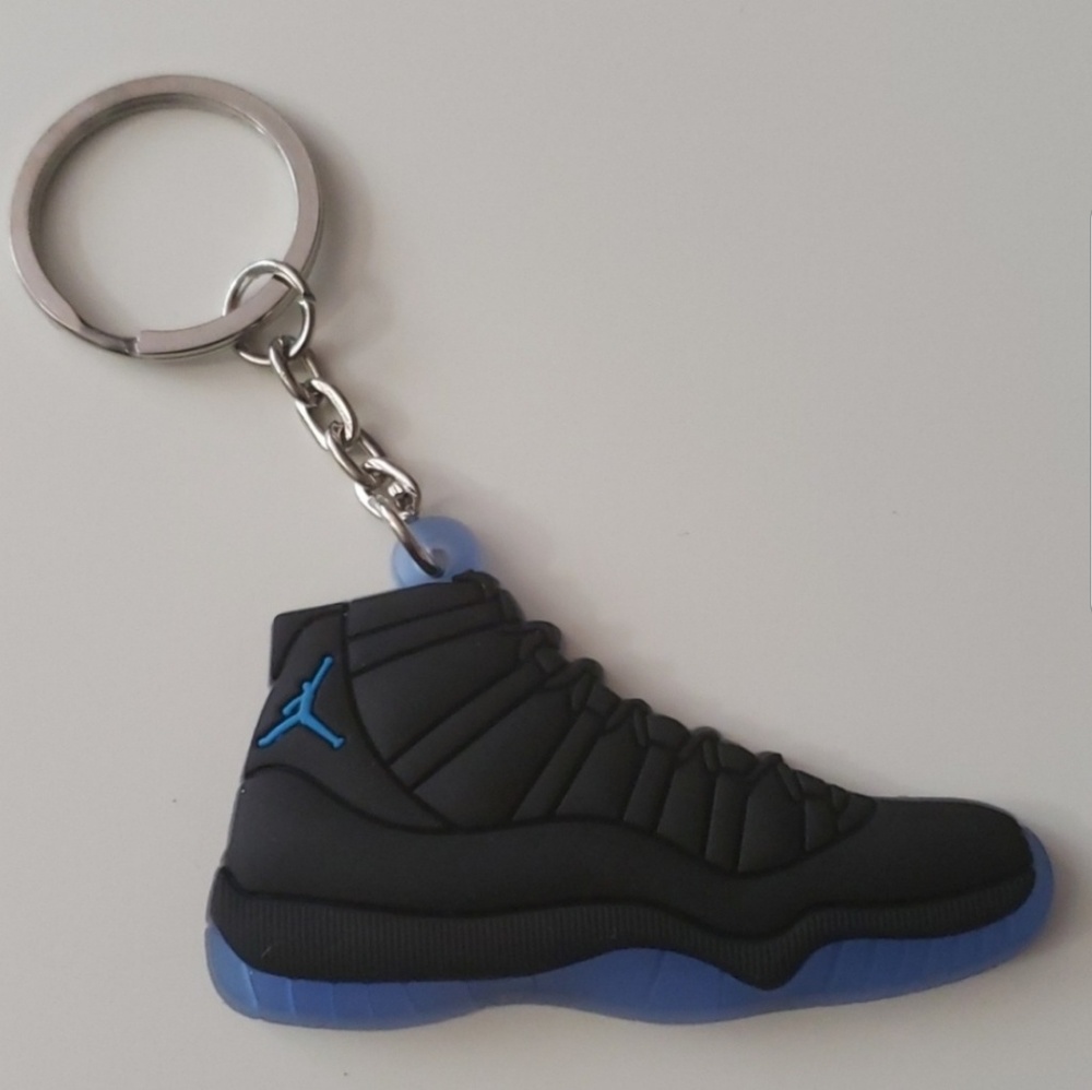 🔥Jordan (Space Jam) Shoe Keychain🔥 - Picture 2 of 3